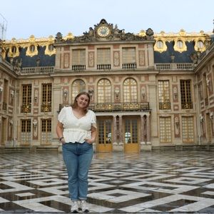 Meet your Posher, Cami